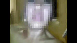 La primera lluvia dorada que me dio mi morochita madura&comma; ya hasta su panochita estaba inflamada de tanto cojer